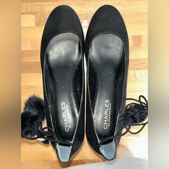 Charles by Charles David Lily 2.5 In Faux Suede Block Heel Round Toe Wrap Pom 8 - Picture 6 of 10